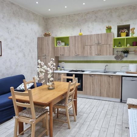Casa Vacanza Sweet Home Giardini Naxos Εξωτερικό φωτογραφία