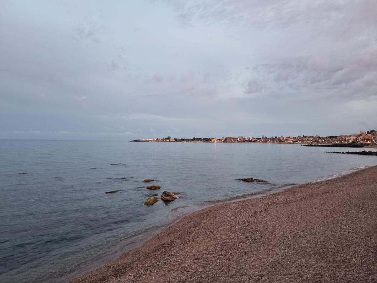 Casa Vacanza Sweet Home Giardini Naxos Εξωτερικό φωτογραφία