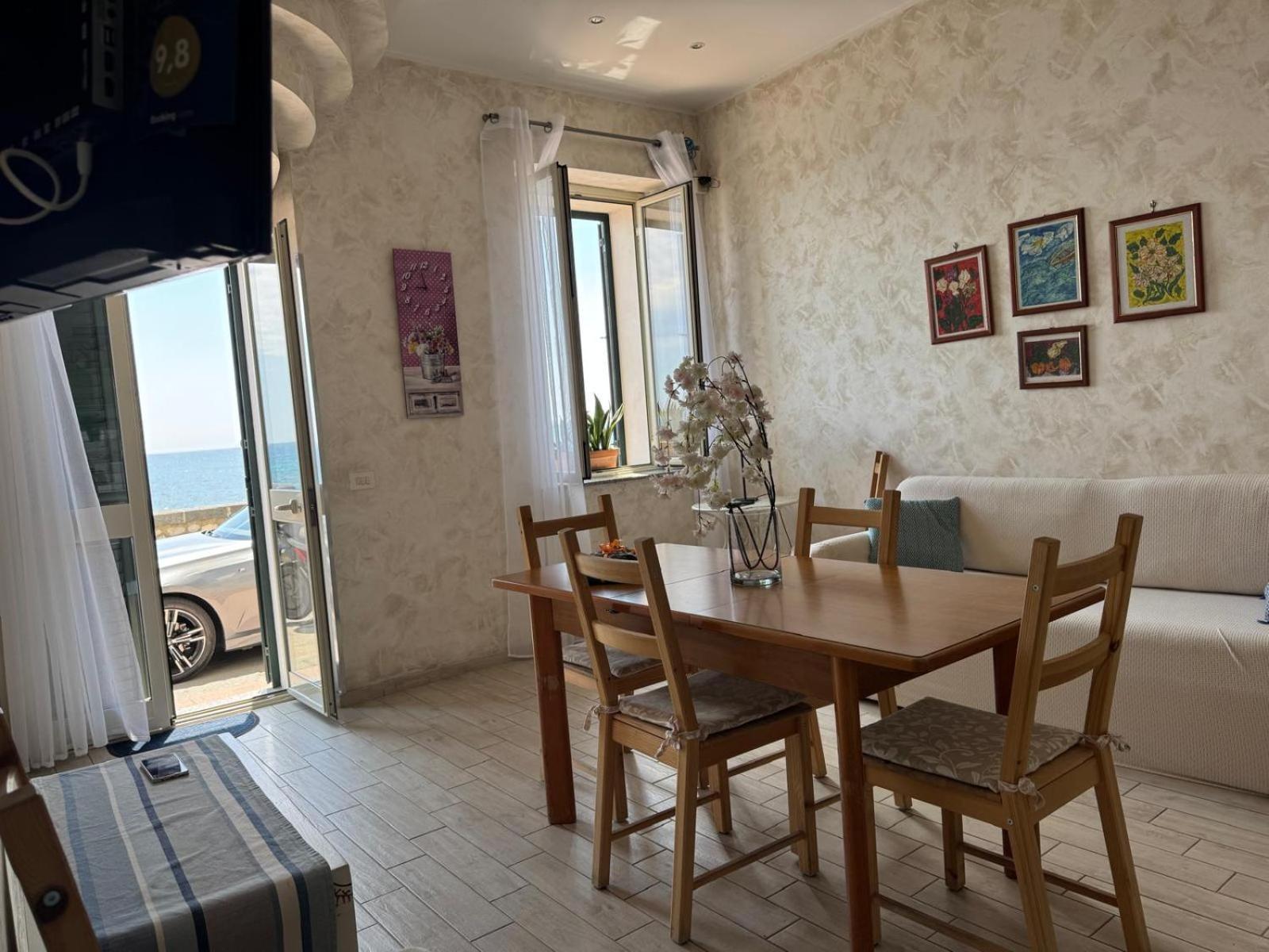 Casa Vacanza Sweet Home Giardini Naxos Εξωτερικό φωτογραφία