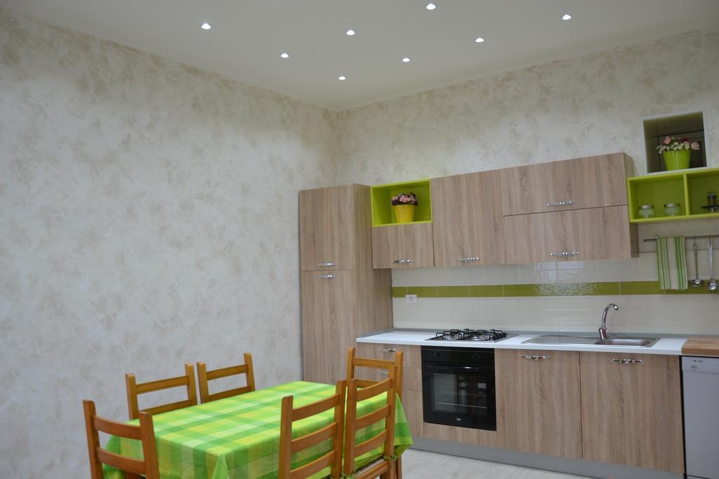 Casa Vacanza Sweet Home Giardini Naxos Εξωτερικό φωτογραφία