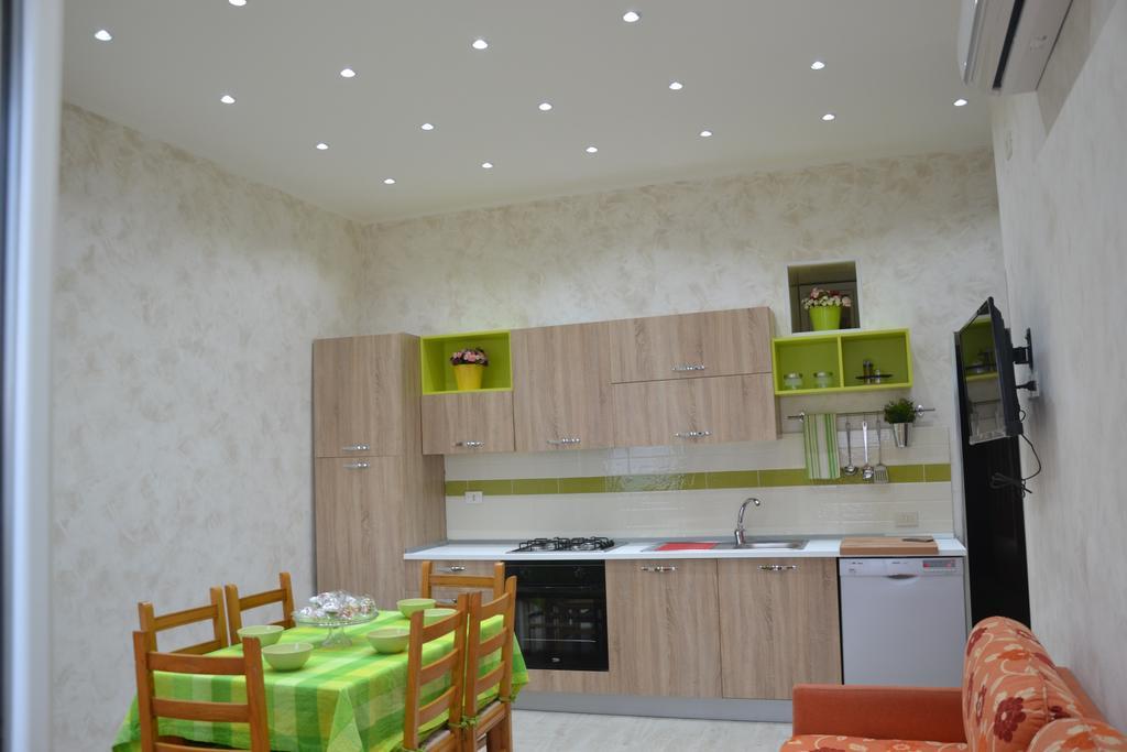 Casa Vacanza Sweet Home Giardini Naxos Εξωτερικό φωτογραφία